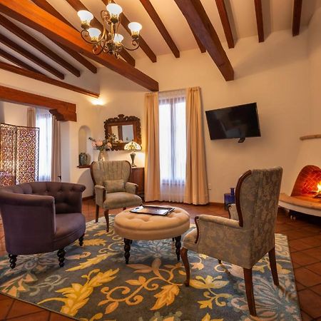 Hotel Boutique Casa Colorada Pátzcuaro Buitenkant foto